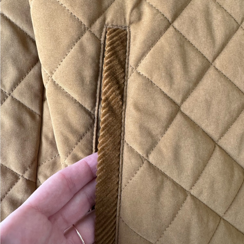 Old Navy Water Resistant Quilted Barn Jacket in Color
Bourbon - Picture 8 of 12
